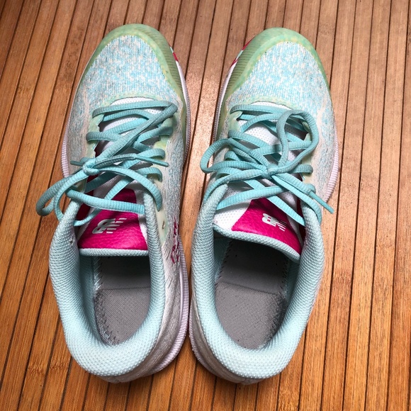 New Balance Running Shoes Size 8 - Picture 3 of 3